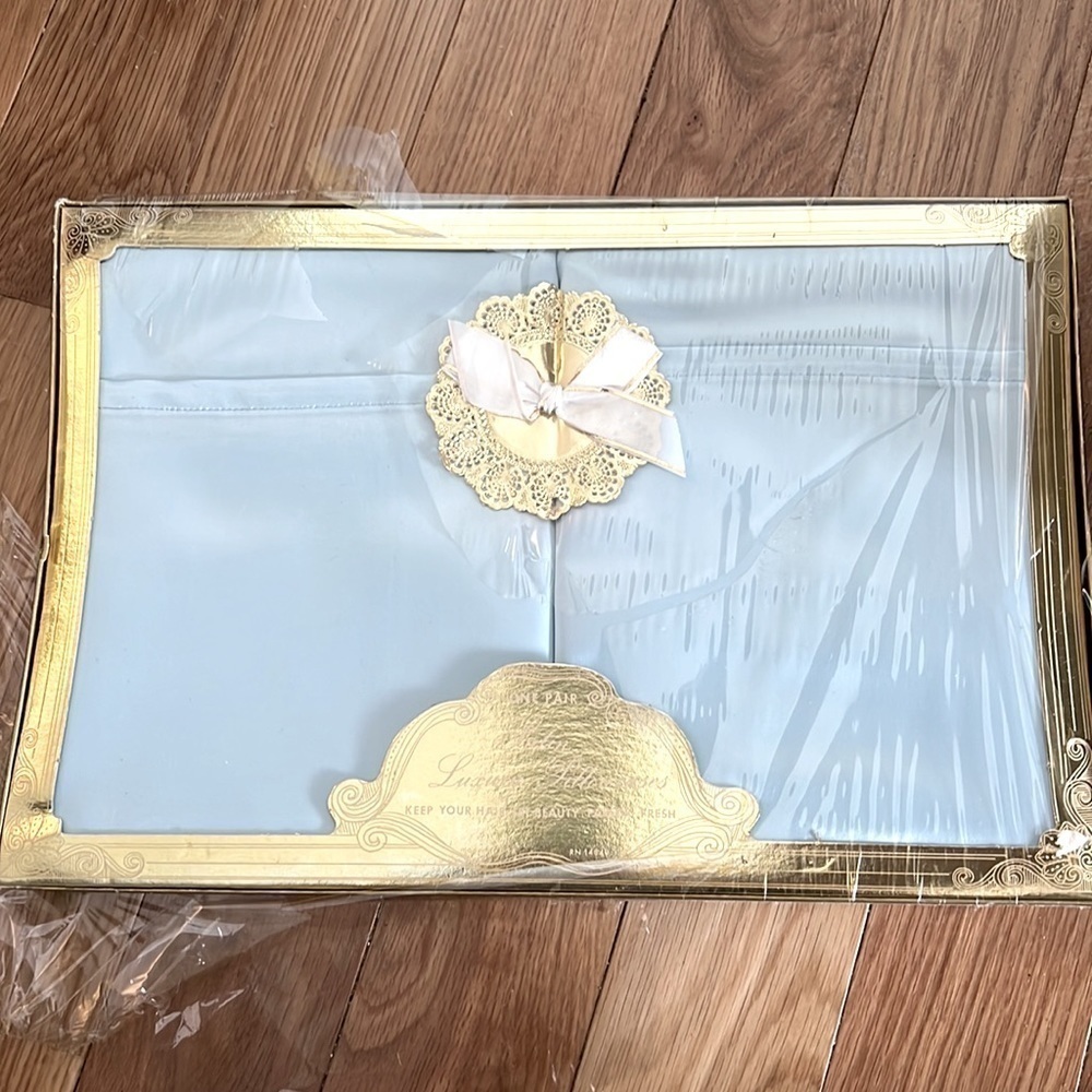Satin Luxury Pillowcases Vintage Pair New Old Stock NIB